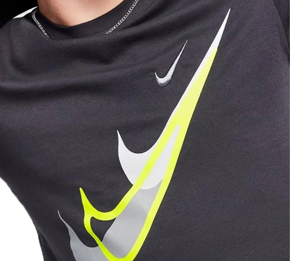 Nike Court Swoosh/Moto Logo Tee