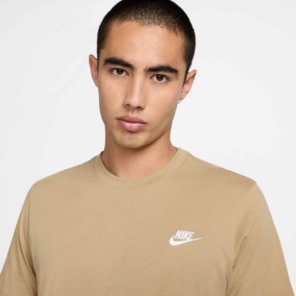 Nike Sportswear Club/Swoosh Futura T Shirt