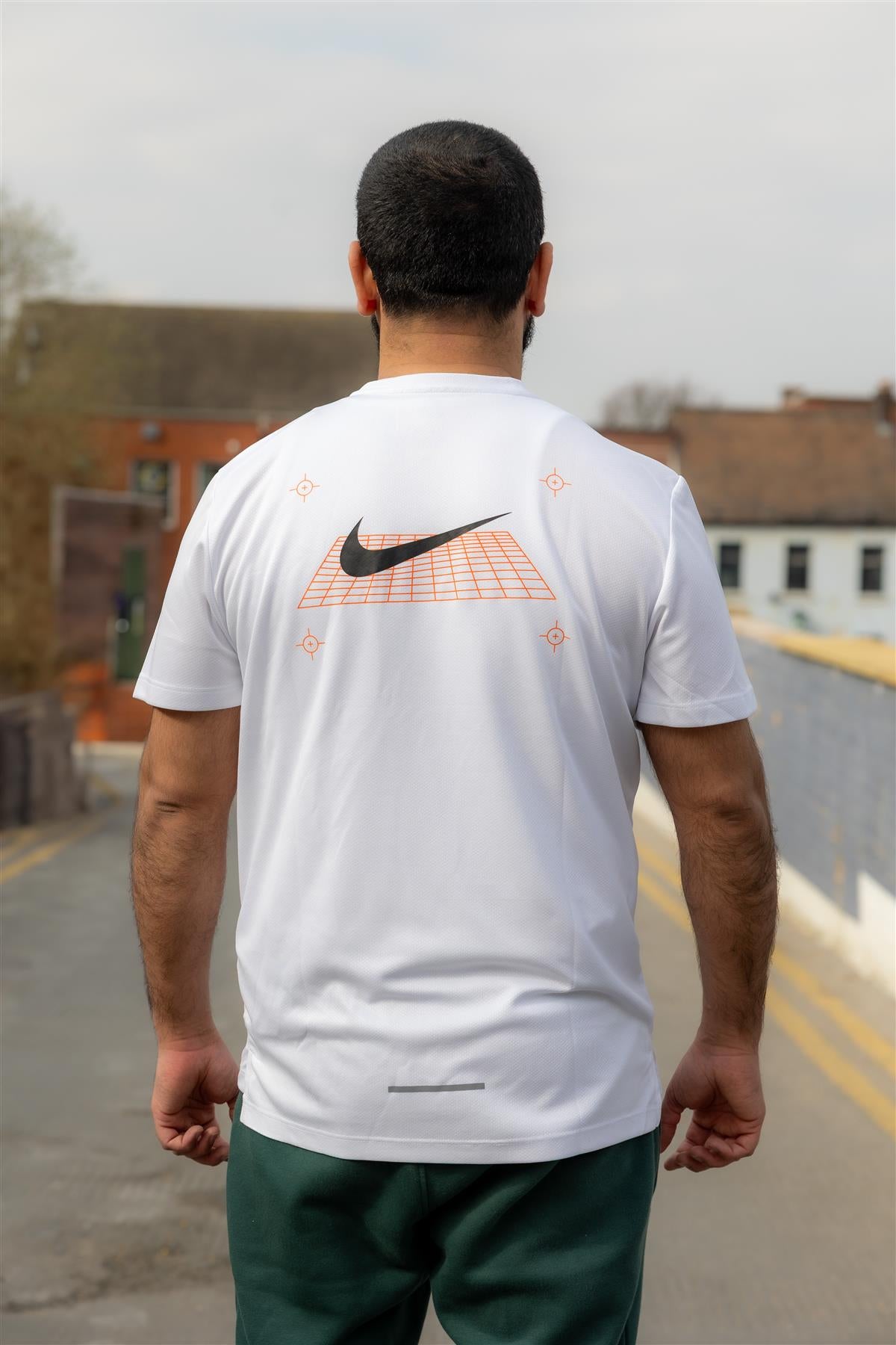 Nike Miler Grid T-Shirt White UK S-L