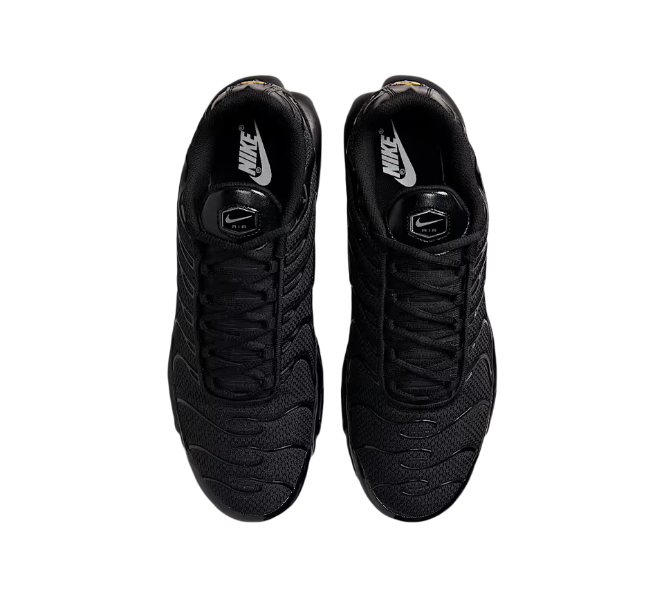 Vivi Sports Nike Air Max Plus Trainers – Grey Sneakers in UK Size 10 – Features Tuned Air Cushioning for Maximum Comfort and Support – Iconic Wavy Design with Mesh Upper – Ideal for Running, Training, or Everyday Streetwear Style