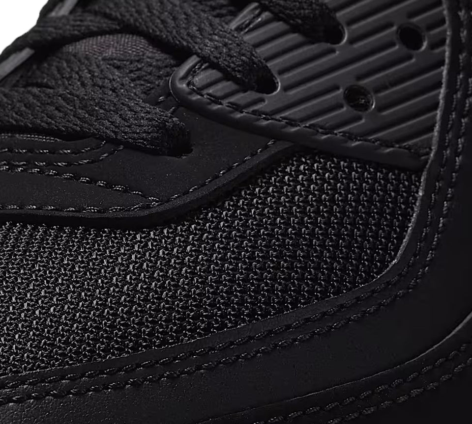 Nike Air Max 90 Trainers