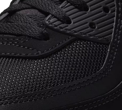 Nike Air Max 90 Trainers