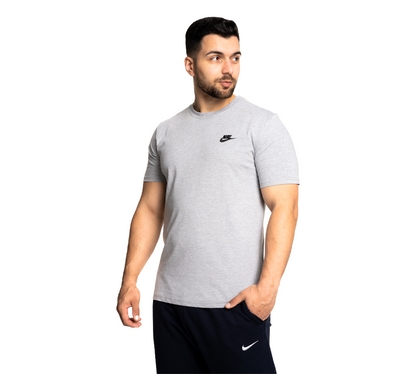 Nike Sportswear Club/Swoosh Futura T Shirt