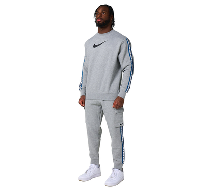 Nike Repeat Sweatshirt