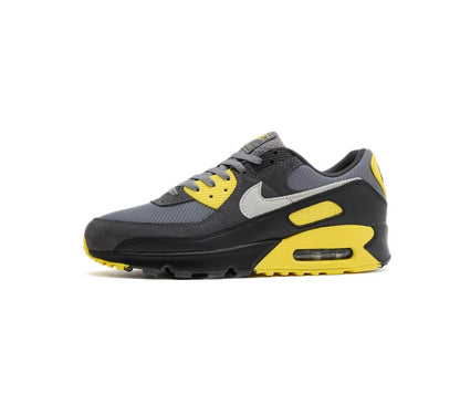 Nike Air Max 90 Trainers