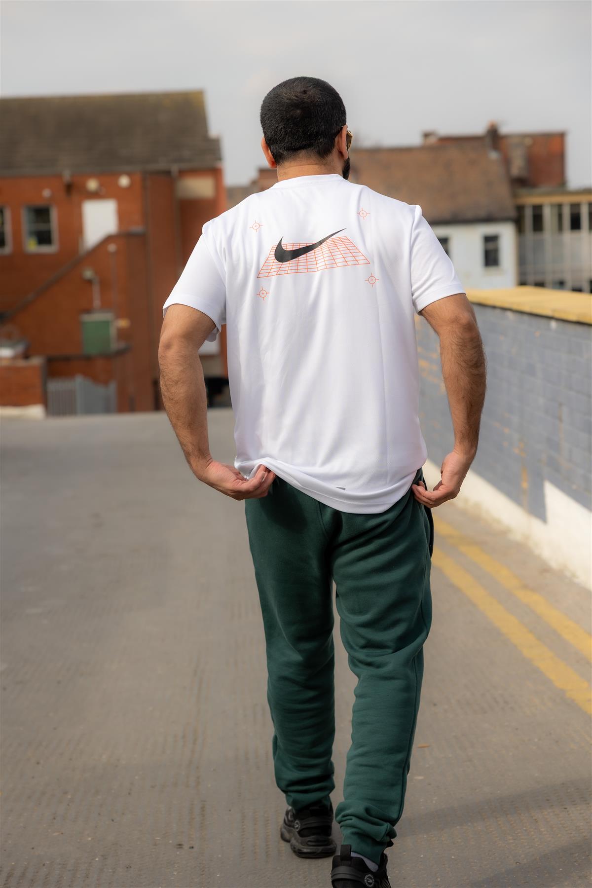 Nike Miler Grid T-Shirt White UK S-L