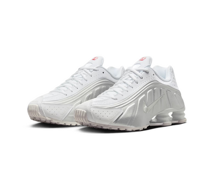 Nike Shox R4 Trainers