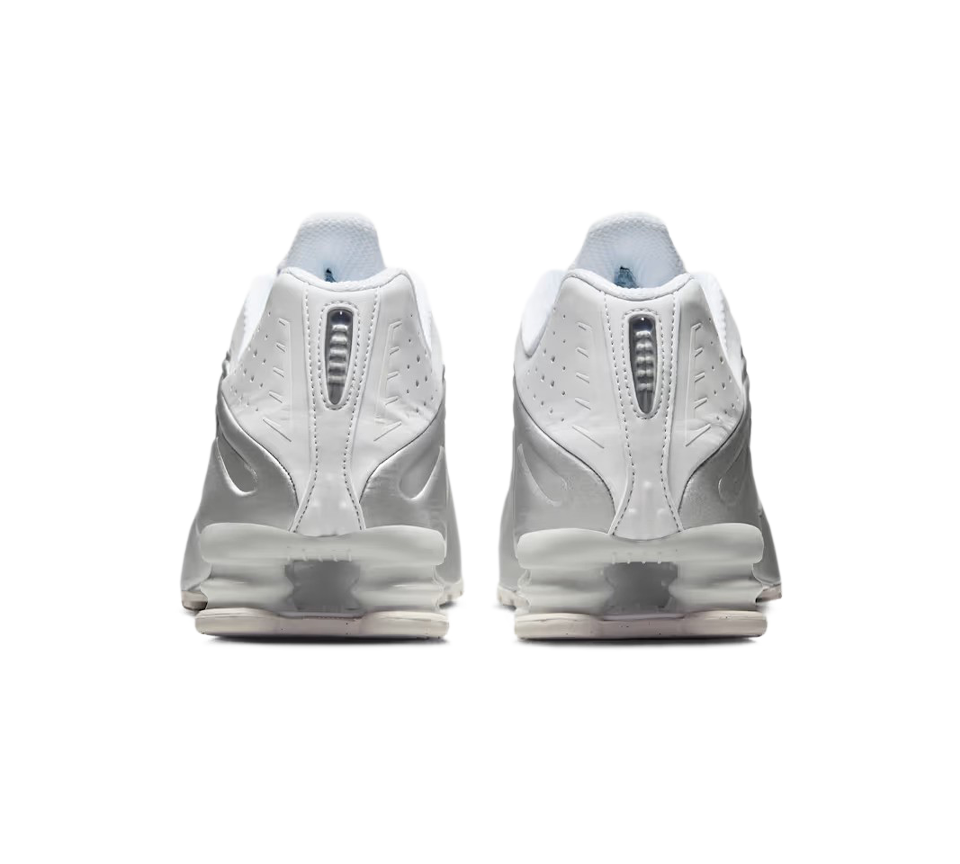 Nike Shox R4 Trainers