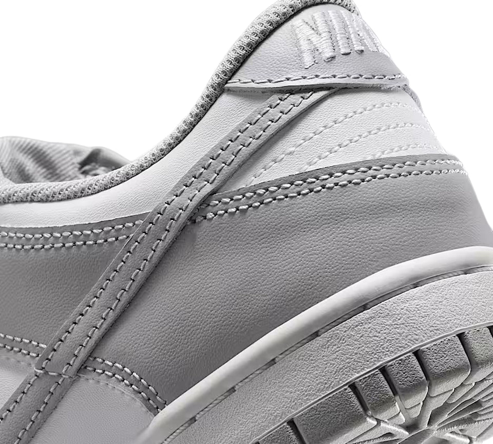 Nike Dunk Low Trainers