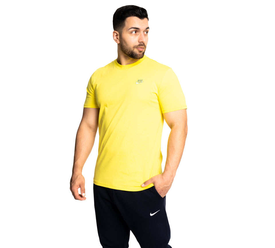 Nike Sportswear Club/Swoosh Futura T Shirt