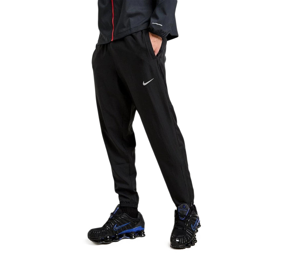 Nike Challenger Dri-FIT Woven