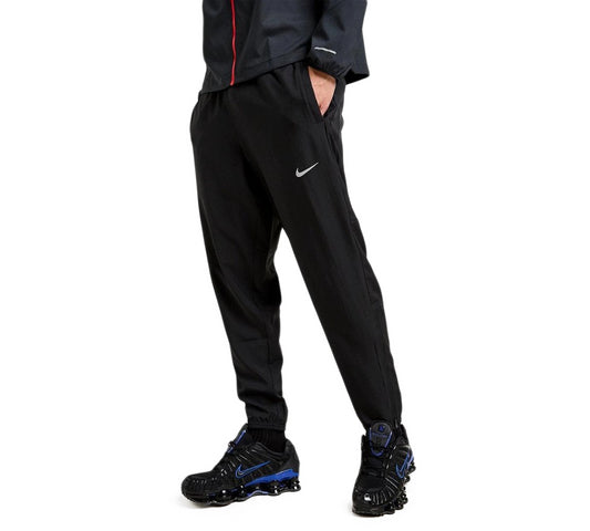 Nike Challenger Dri-FIT Woven