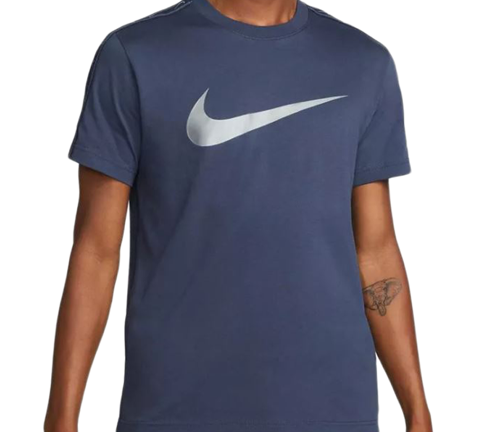 Nike Repeat Tee