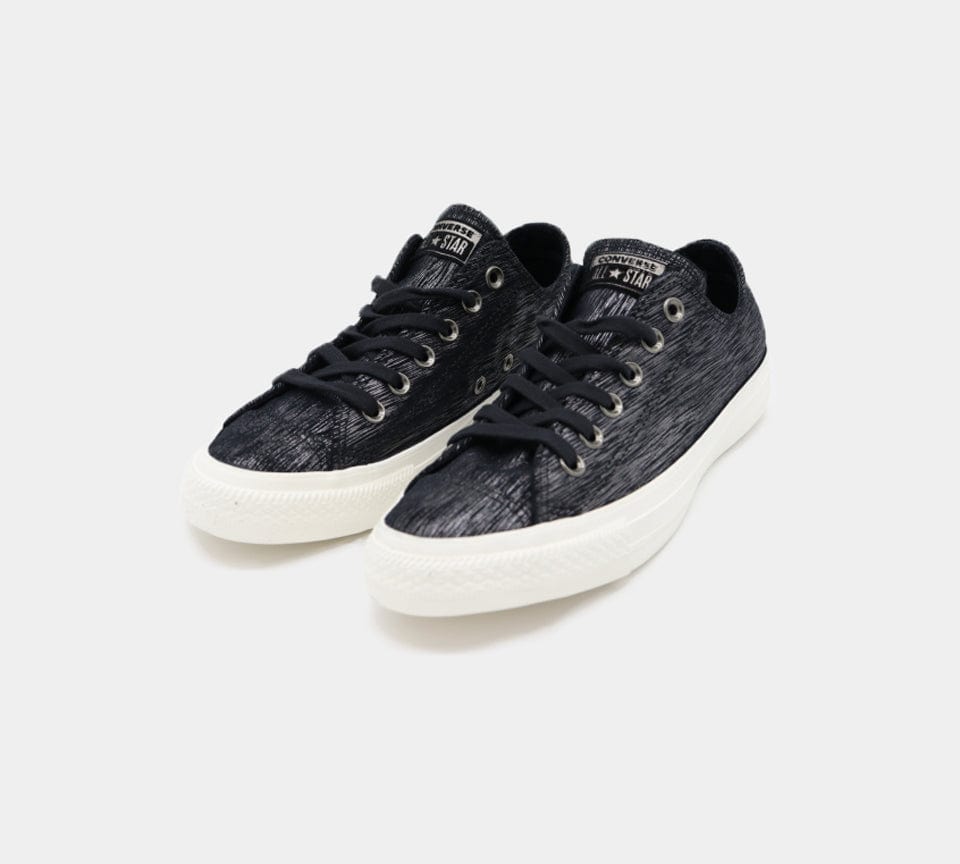 Converse Chuck Taylor All Star Ox Trainers