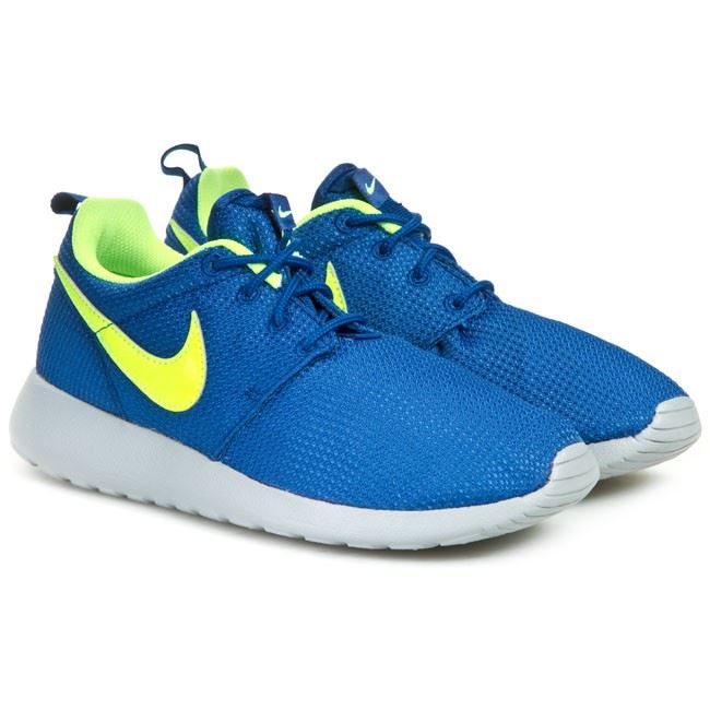 Nike Rosherun GS Trainers Gym