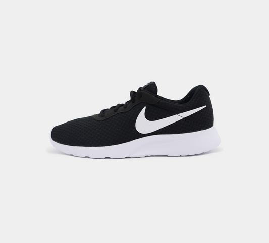 Nike Tanjun Baskets 812654011 Noir UK 6-11